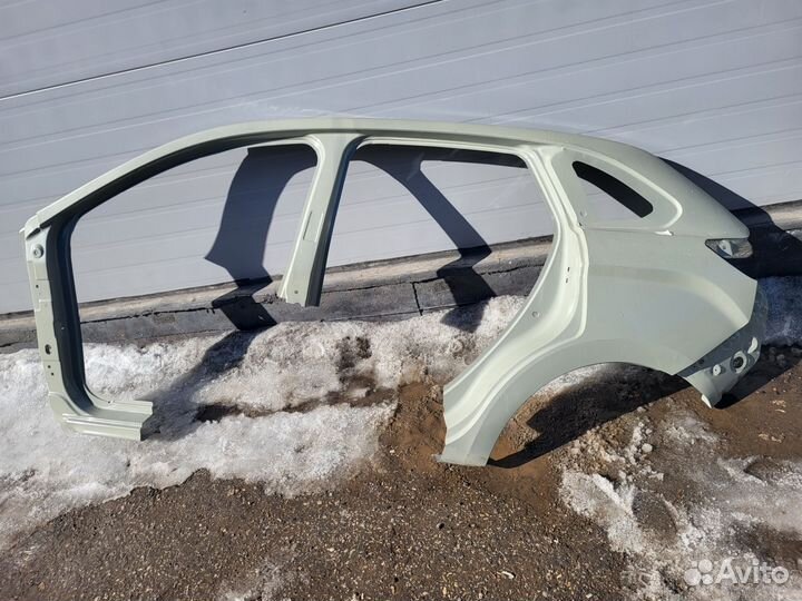 LADA xray боковина левая часть