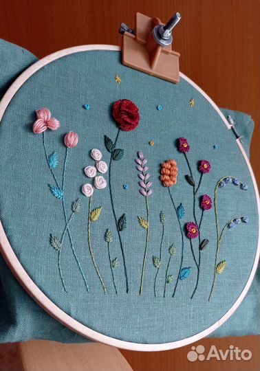 Вышивка гладью и люневильским крючком