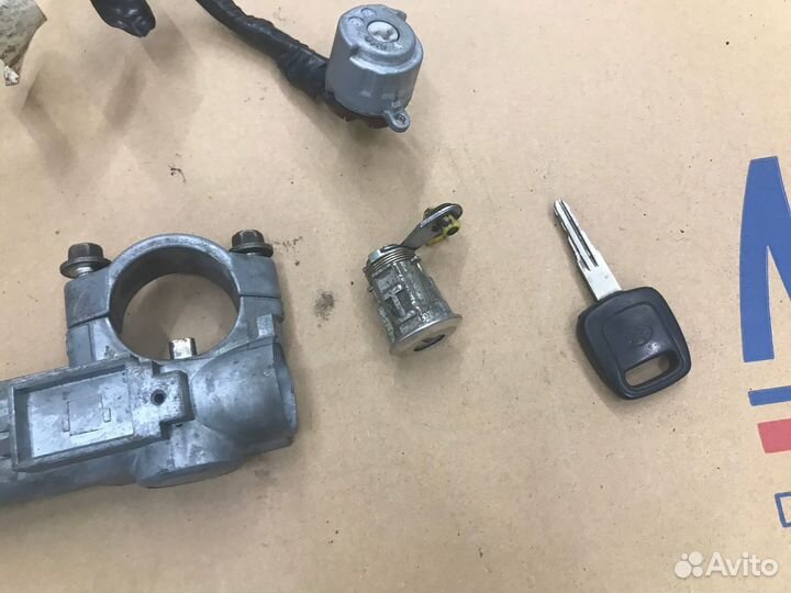 Замок зажигания с ключом Subaru Impreza GC GF G10