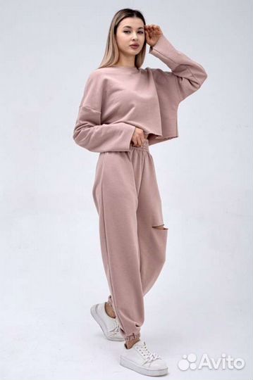 Спортивный костюм женский