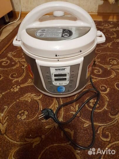 Мультиварка-скороварка Vitesse 525