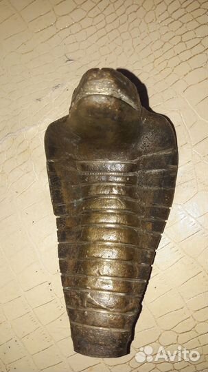 Бронзовая статуетка голова кобры