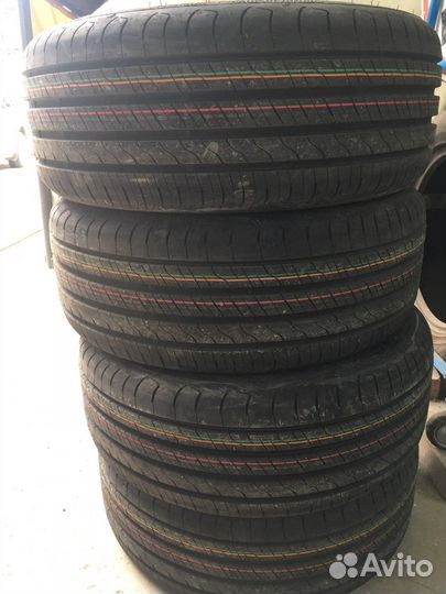 Goodyear EfficientGrip Performance 2 225/50 R17 98W