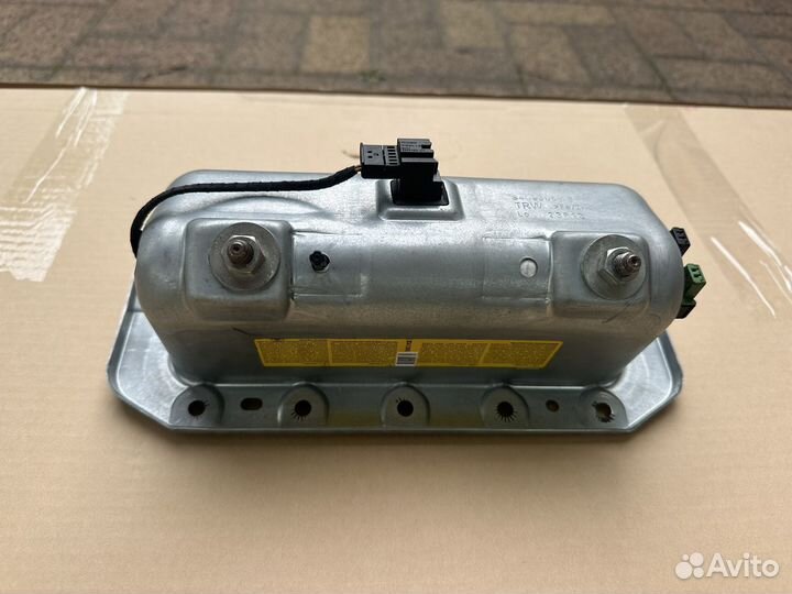 Подушка безопасности bmw f30