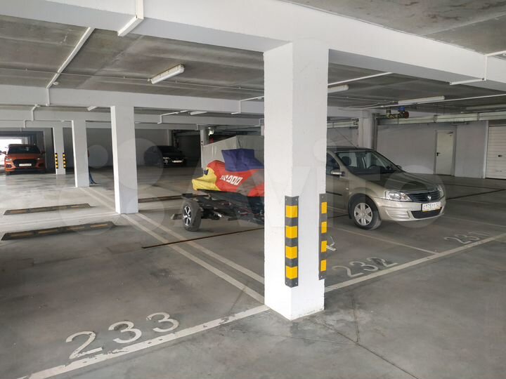 Машиноместо, 16 м²