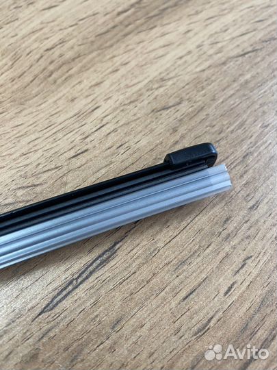 Щетка стеклоочистителя задняя Range Rover LR070691