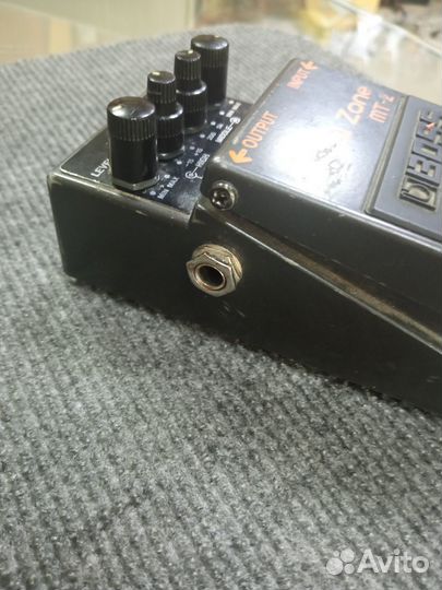 Педаль эффектов Boss Metal Zone MT-2, дисторшн