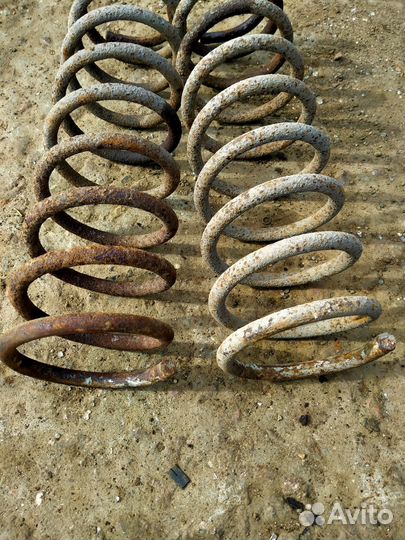 Пружины подвески задние Нива 2121