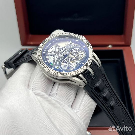 Часы мужские Roger Dubuis Excalibur