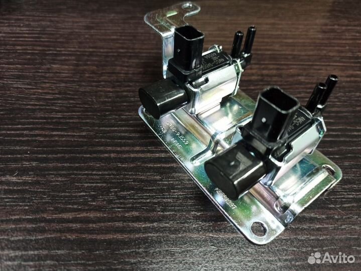 Ford Focus 2 клапан управления заслонками 5243591