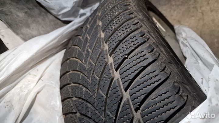 Goodyear UltraGrip Ice 2 225/50 R17 98T