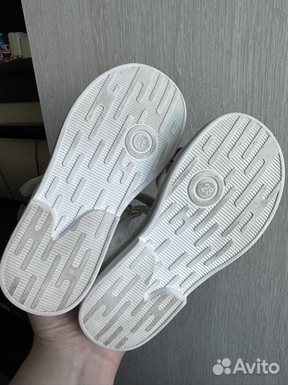 Сандалии для девочки 28