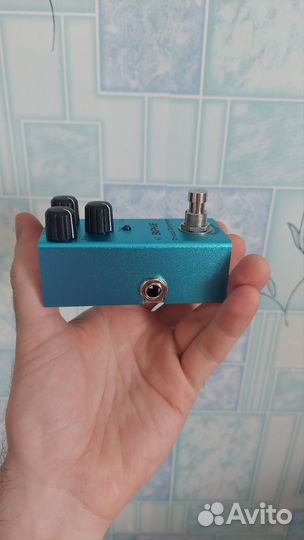 Педаль эффектов Distortion для гитары