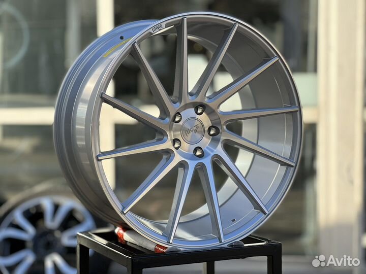 Диски R22 5x114,3 Genesis Lexus Infinity