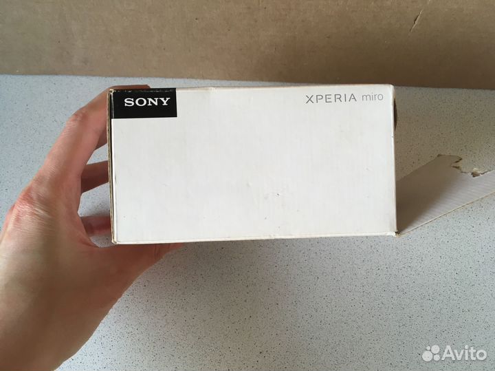 Коробка от телефона Sony xperia miro