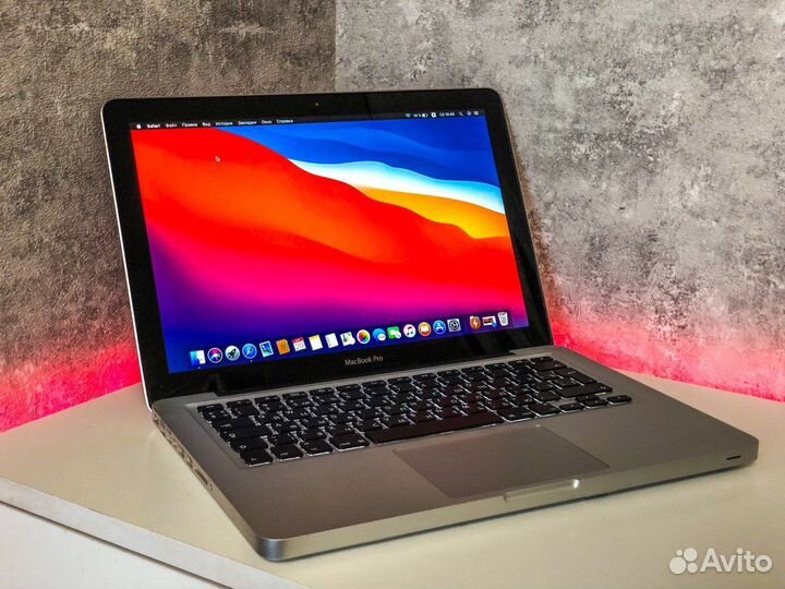 Мощный MacBook Pro 13 Core i7 SSD 740 гб + коробка
