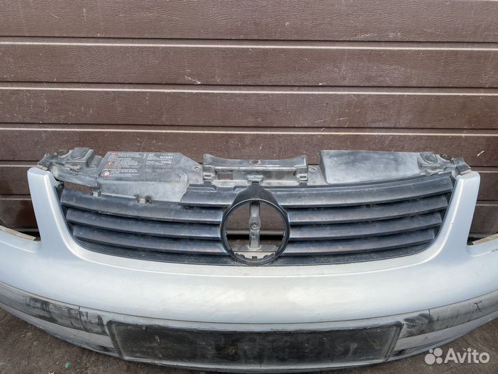 Бампер передний Volkswagen Passat B5