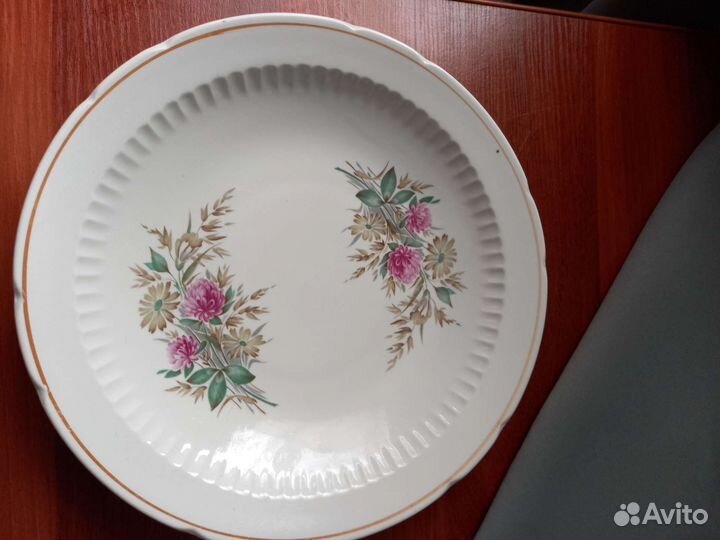 Супница фарфоровая СССР с блюдом