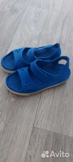 Сандалии crocs j1