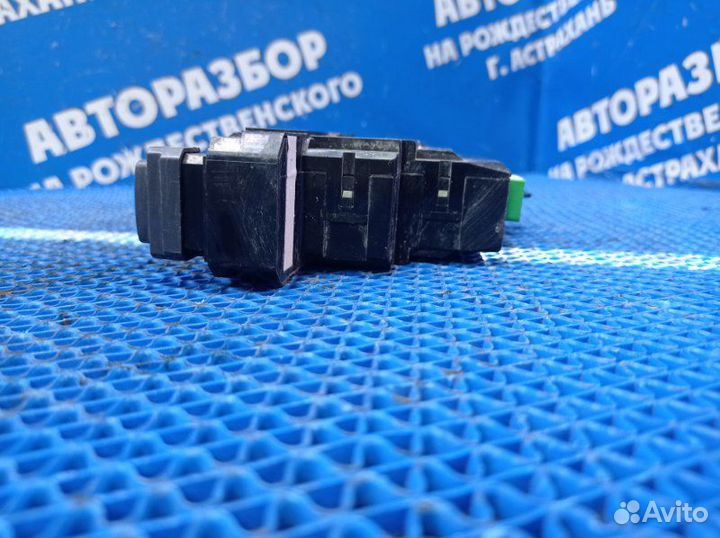 Кнопка стеклоподъемника Volvo S80 седан B6284T