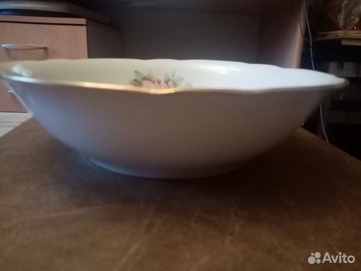 Салатник из фарфора