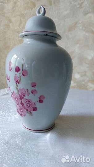 Ваза с крышкой фарфор ГДР