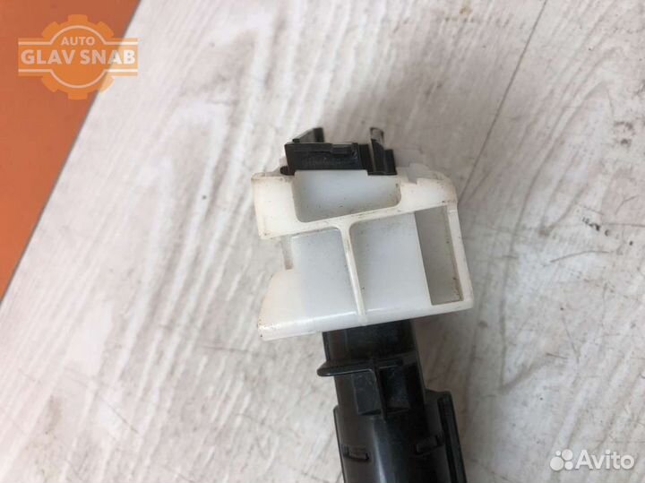 Форсунка фароомывателя правая