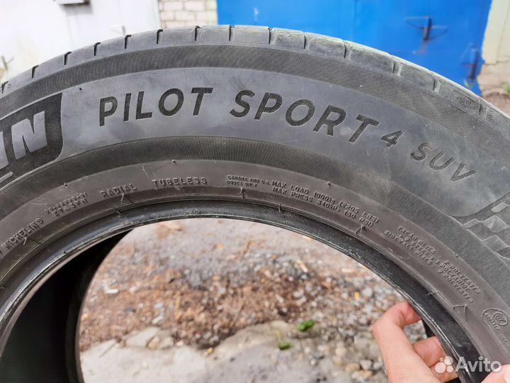 Michelin Pilot Sport 4 SUV 235/65 R17 108V