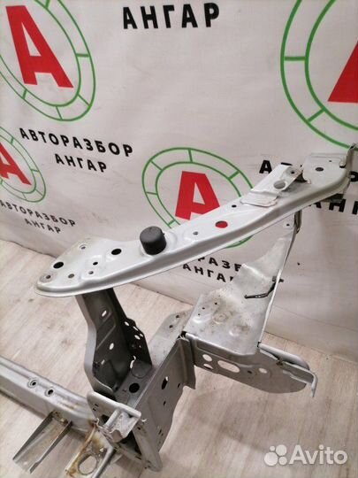 Рамка радиатора передняя Mitsubishi Outlander CW5W