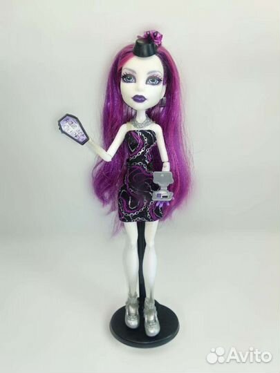 Шарнирная кукла Monster high Спектра с альбомом