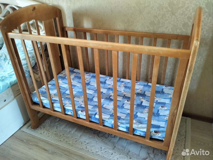 Детская кроватка