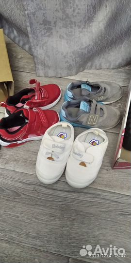 Кросовки детские р25,26