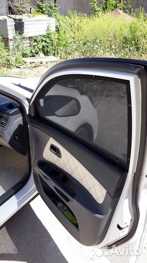 Шторки солнцезащитные автомобильные