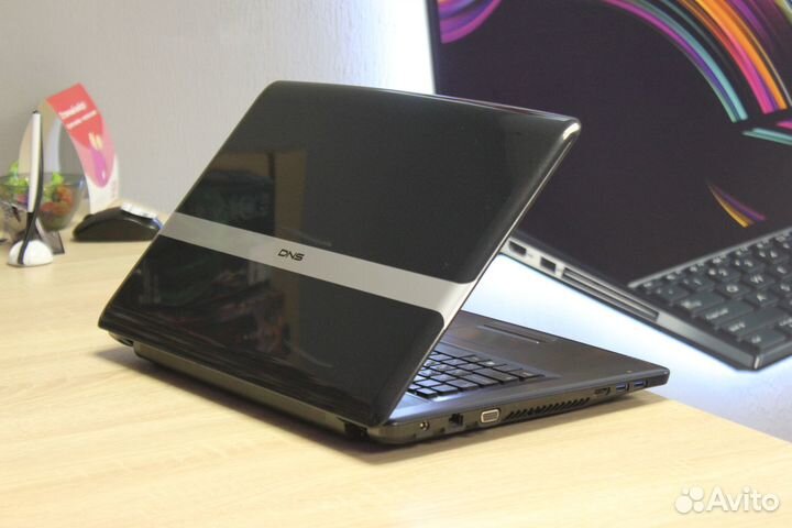 Ноутбук DNS большой экран 17.3