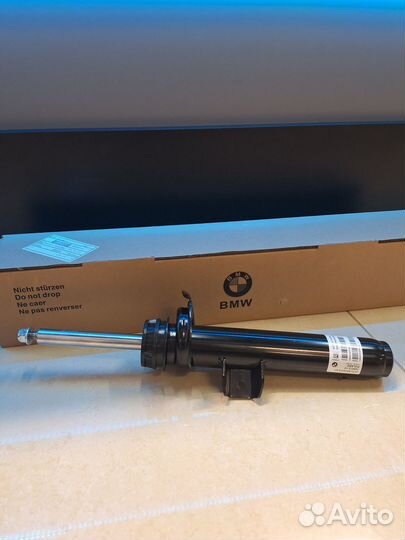 Амортизатор передний правый BMW 2 3 series F20 F30