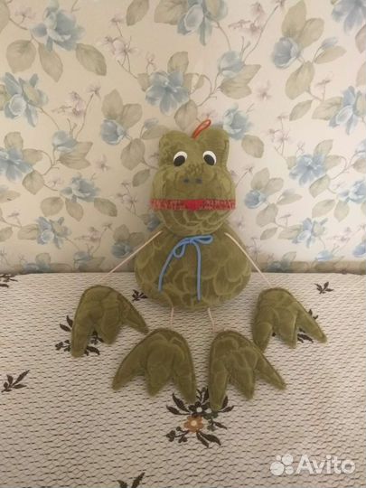 Декоративна игрушка.Лягушка