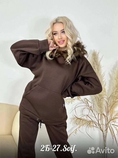 Спортивный костюм женский