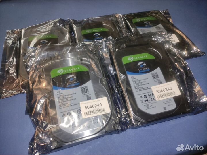 Жесткий диск 1tb Seagate SkyHawk 1тб