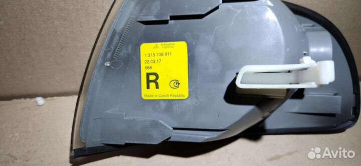 Указатель поворота правый audi a8 d2