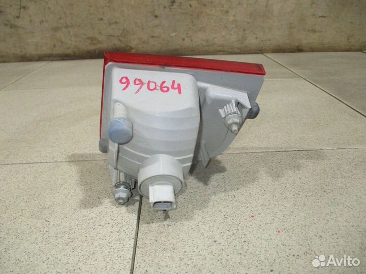 Фонарь задний в бампер правый Lexus LX 450d/570