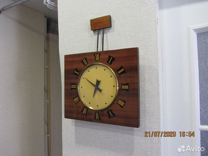 Часы настенные старинные Янтарь редкие