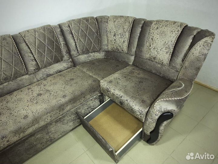 Угловой диван