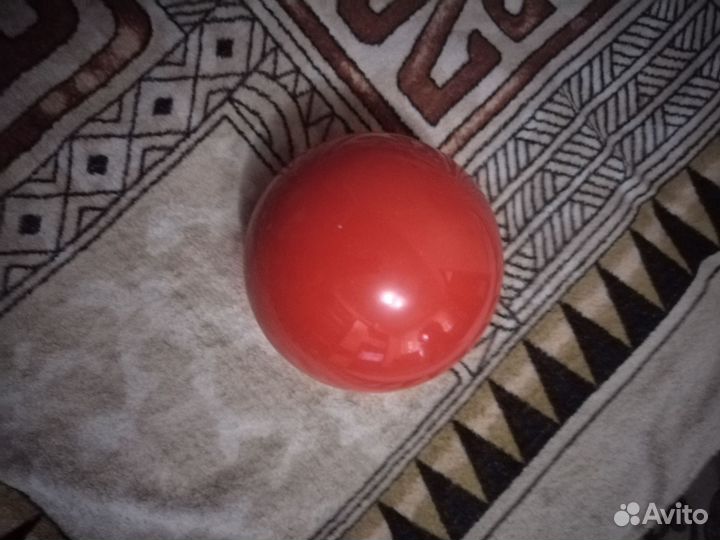 Мяч, обруч, булавы, полочка для ленты и сама лента