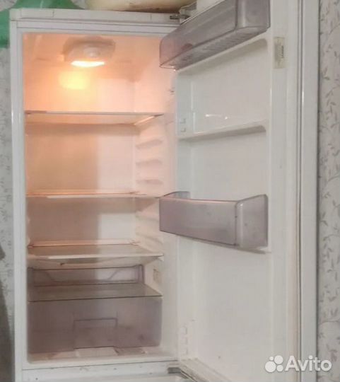 Уплотнитель для холодильника Электролюкс SX65CP111