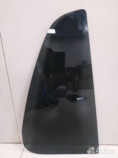 Стекло двери задней правой форточка Mercedes-Benz
