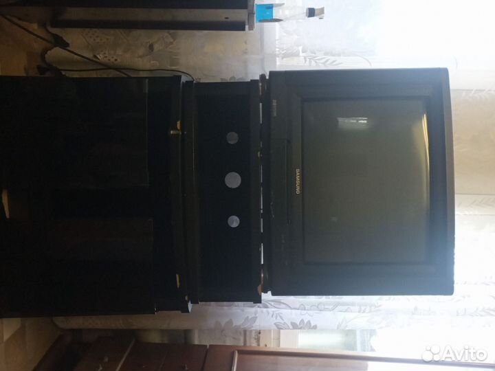 Телевизор с тумбой