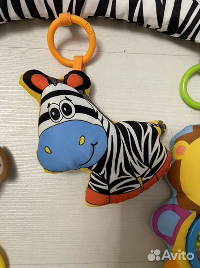 Развивающая дуга с игрушками