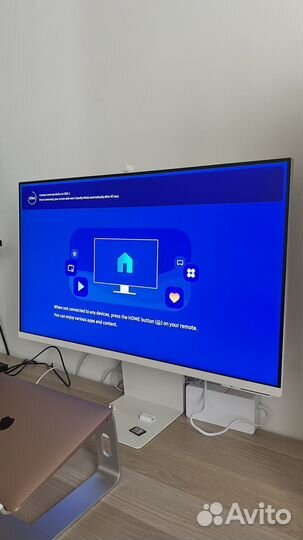 4К монитор Samsung Smart M8