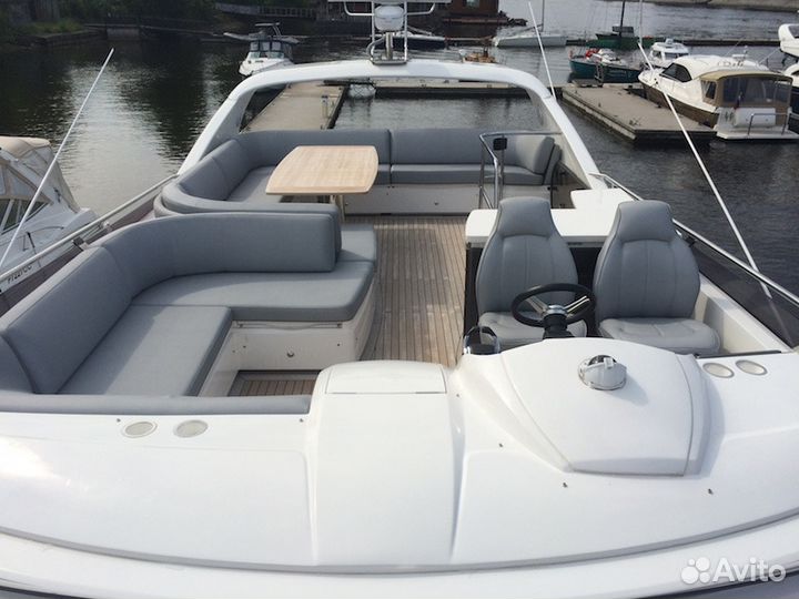 Моторная яхта Princess 56