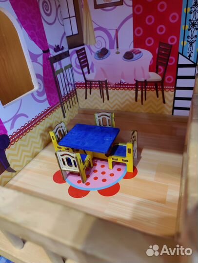 Домик кукольный